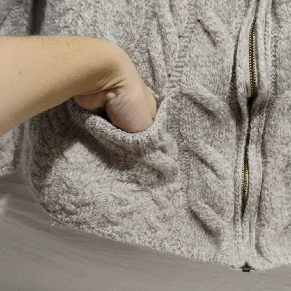 Shannon Woolen Mills hardly worn